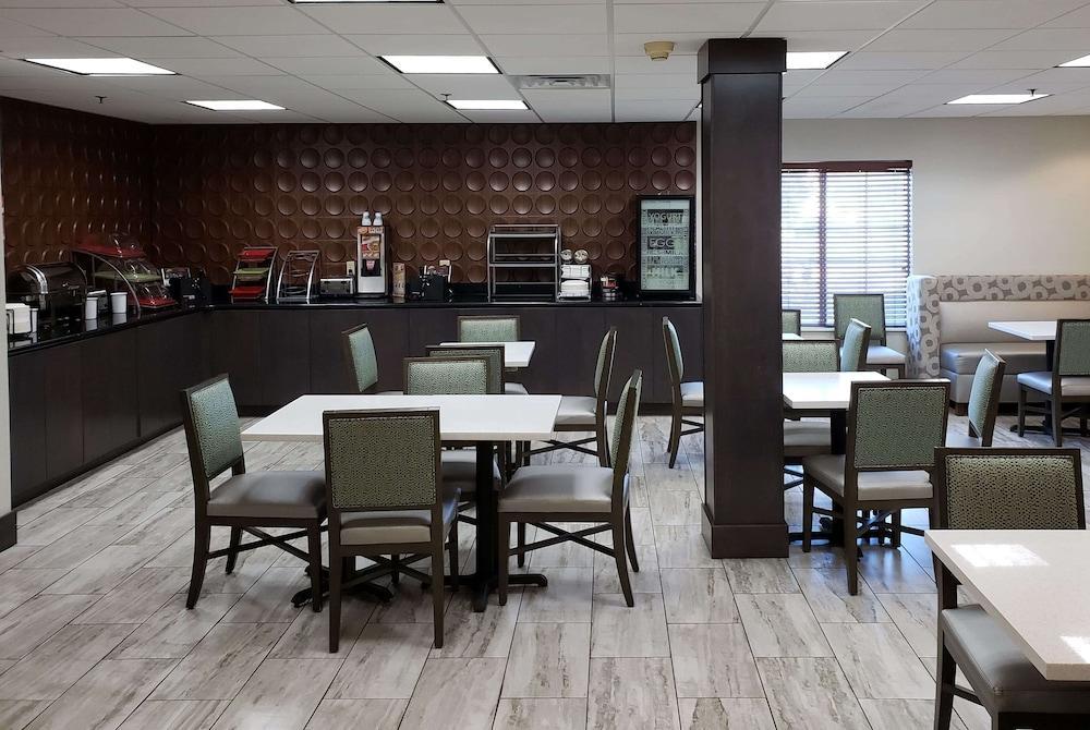 Wingate By Wyndham Savannah I-95 North Port Wentworth Esterno foto