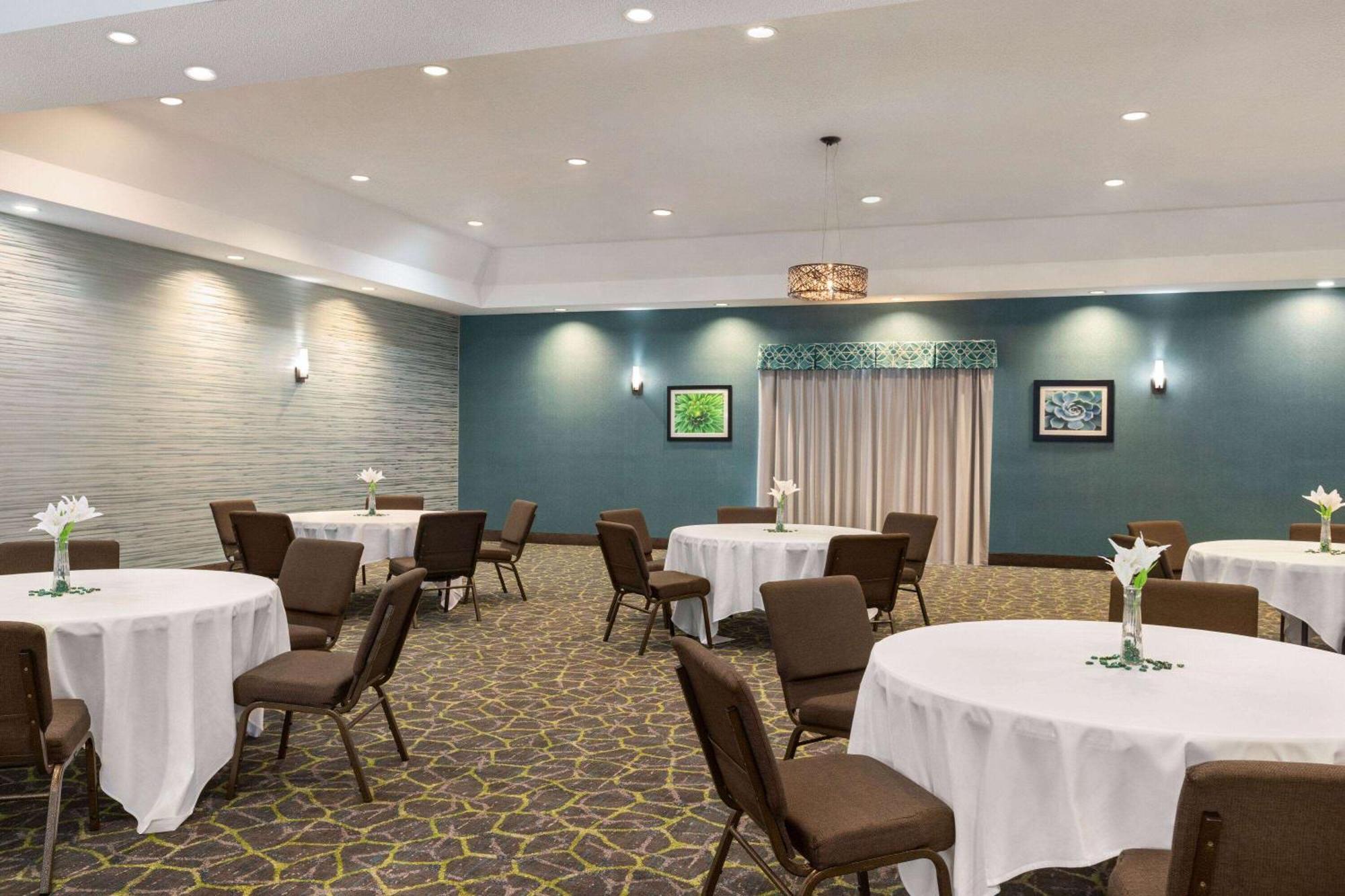 Wingate By Wyndham Savannah I-95 North Port Wentworth Esterno foto