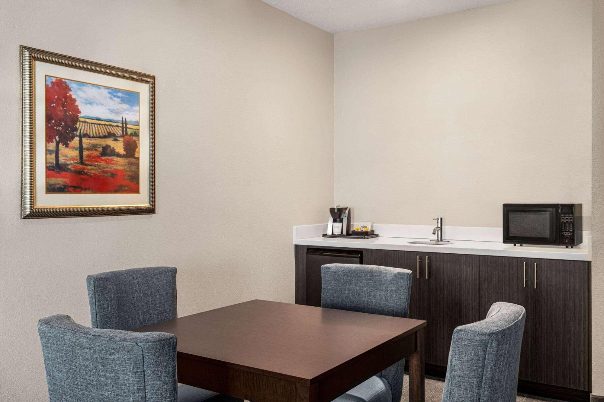 Wingate By Wyndham Savannah I-95 North Port Wentworth Esterno foto