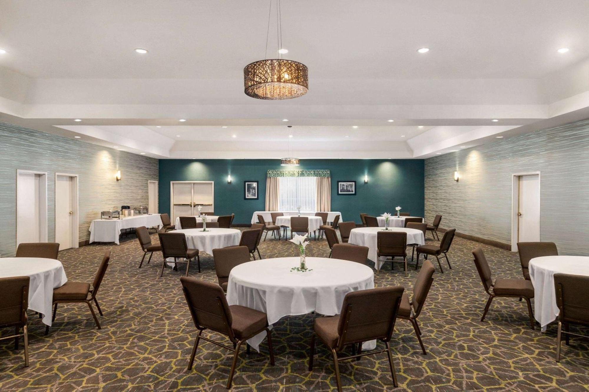 Wingate By Wyndham Savannah I-95 North Port Wentworth Esterno foto