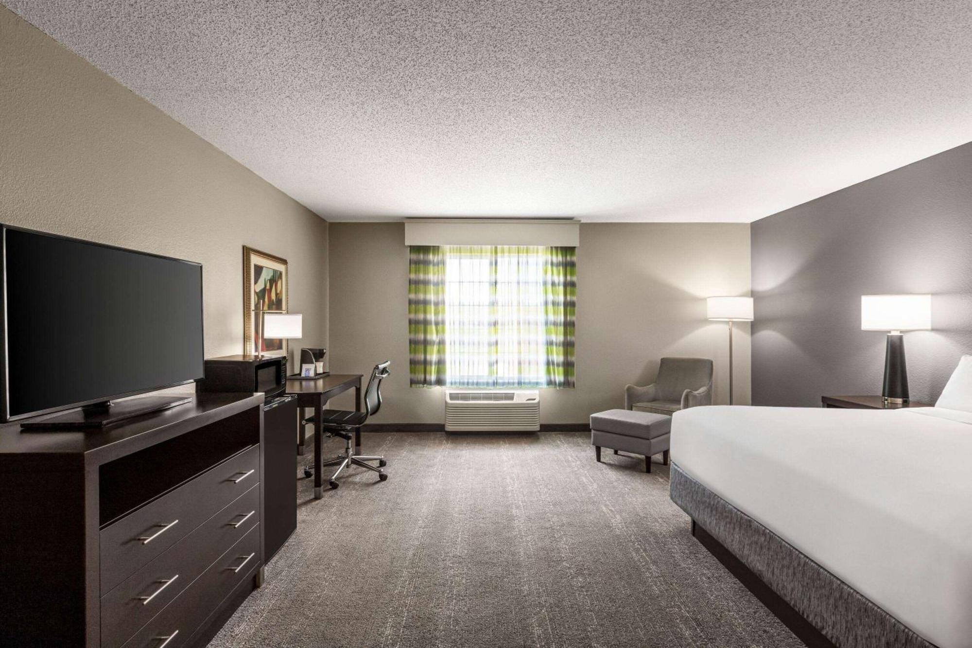 Wingate By Wyndham Savannah I-95 North Port Wentworth Esterno foto