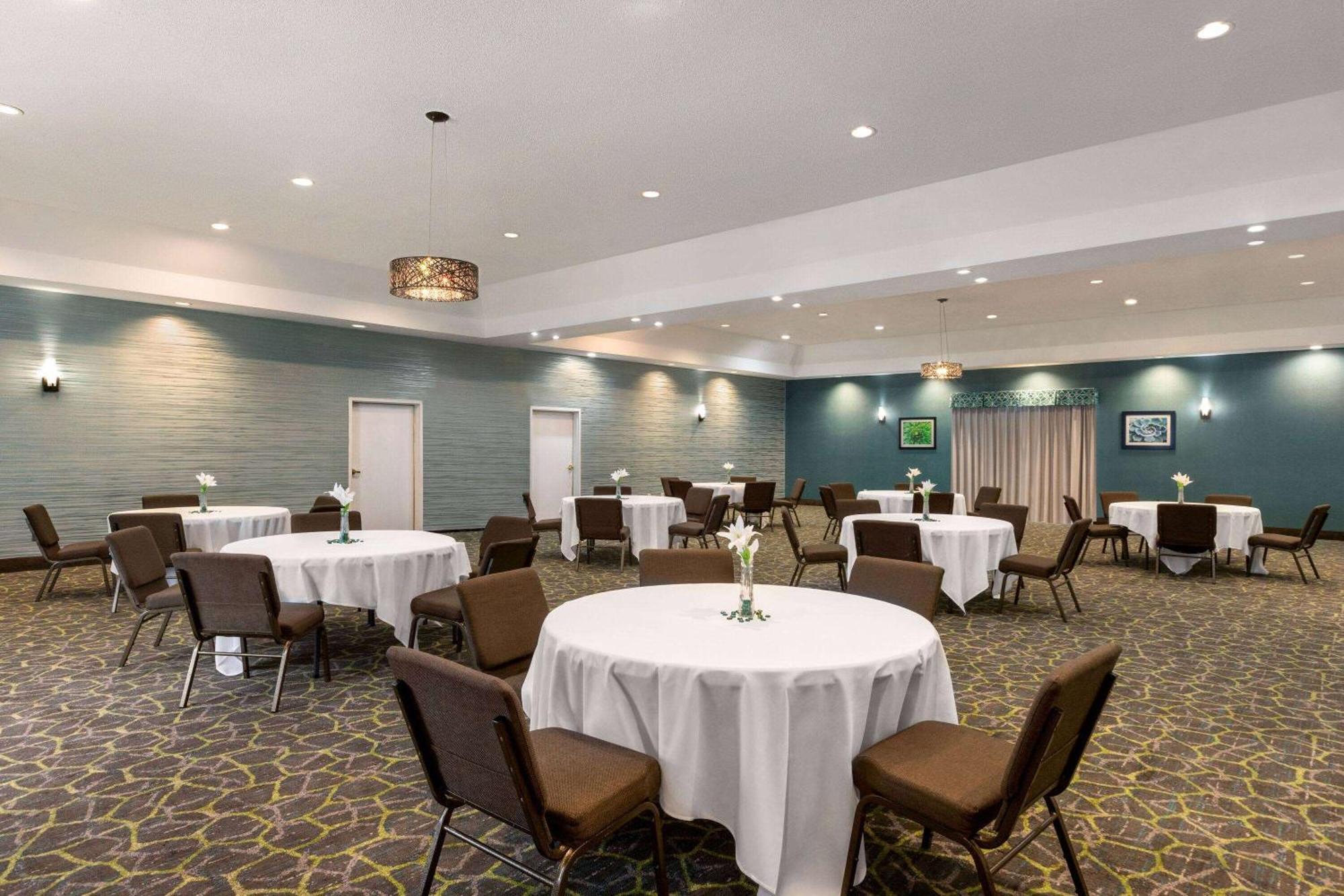 Wingate By Wyndham Savannah I-95 North Port Wentworth Esterno foto
