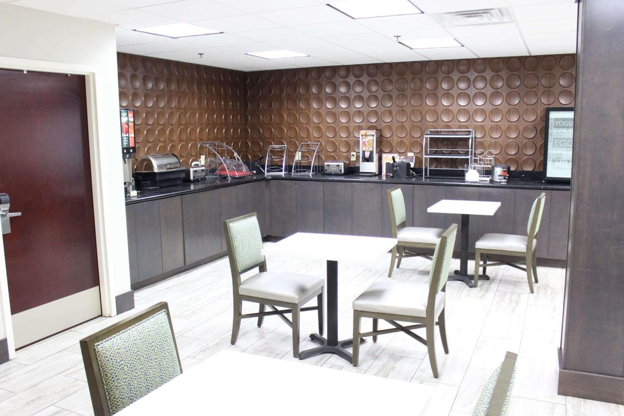Wingate By Wyndham Savannah I-95 North Port Wentworth Esterno foto