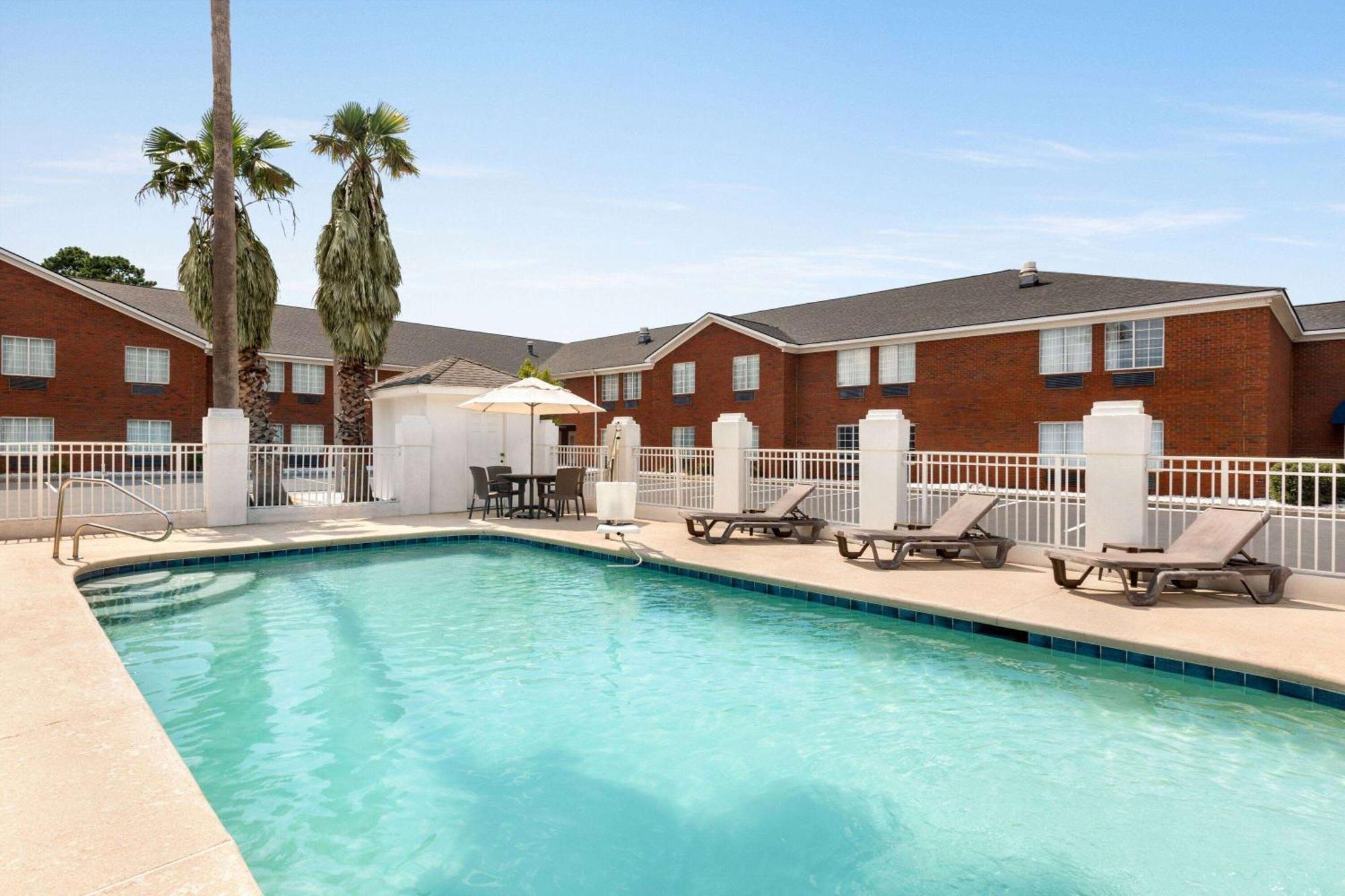 Wingate By Wyndham Savannah I-95 North Port Wentworth Esterno foto