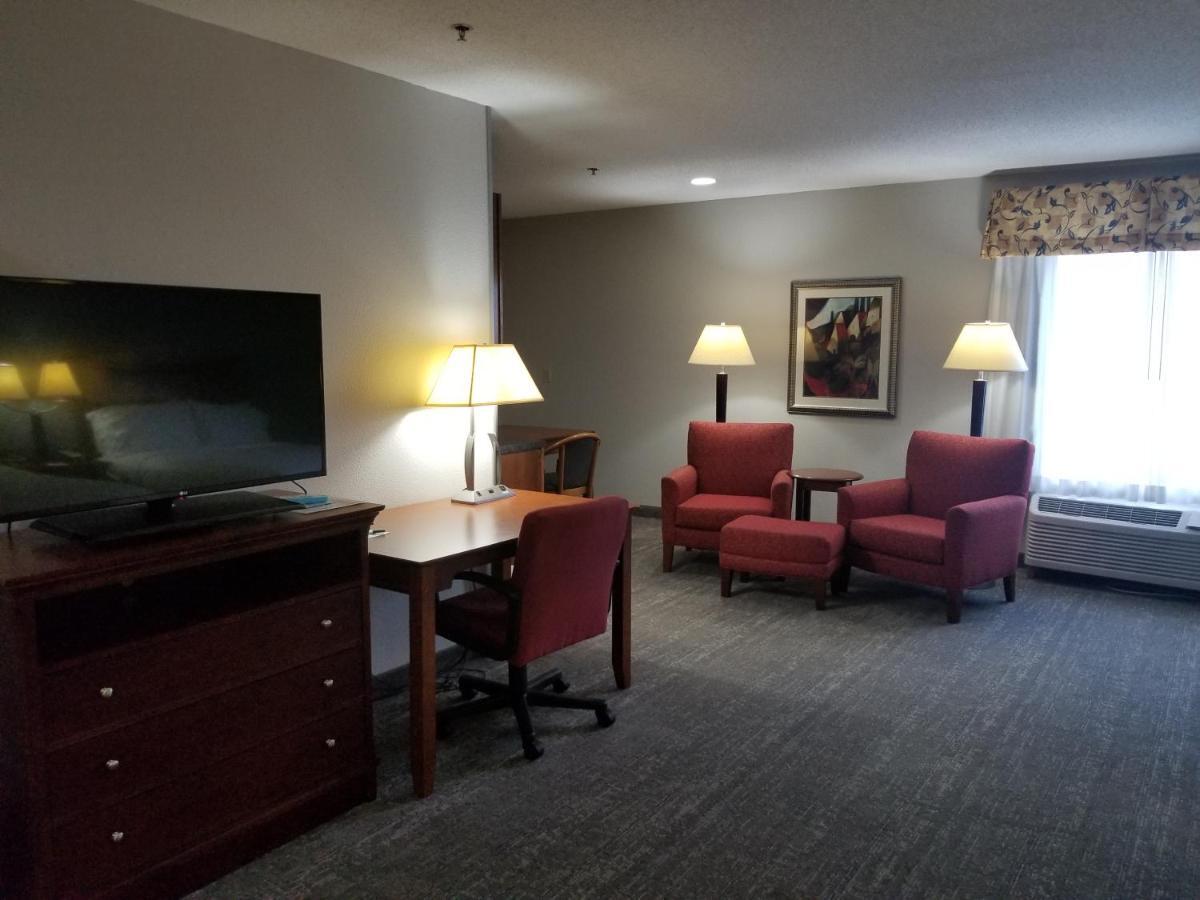 Wingate By Wyndham Savannah I-95 North Port Wentworth Esterno foto